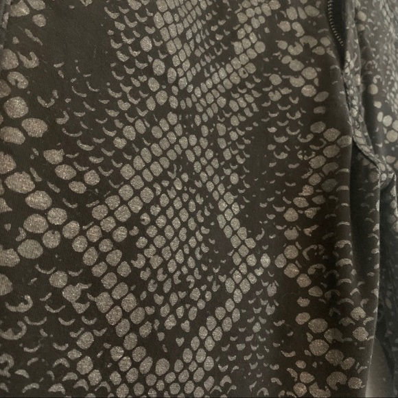 Snake Print Jeans (bohême denim) Snake Print Jeans - Picture 5 of 11